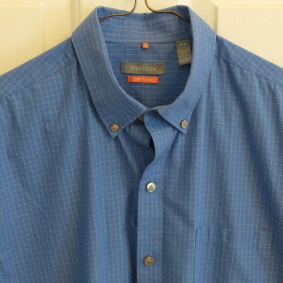 Van Heusen Men's Short Sleeve Button Down Shirt, Size Medium, Blue - Picture 2 of 6